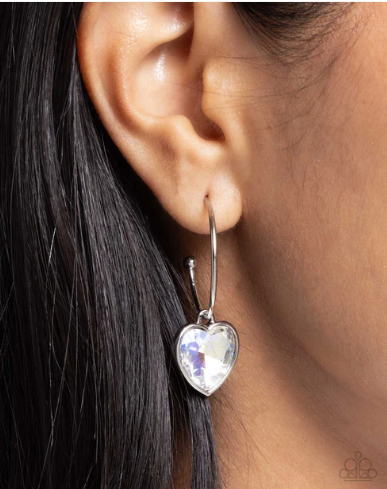 Diamond of the Night - White ♥ Earrings